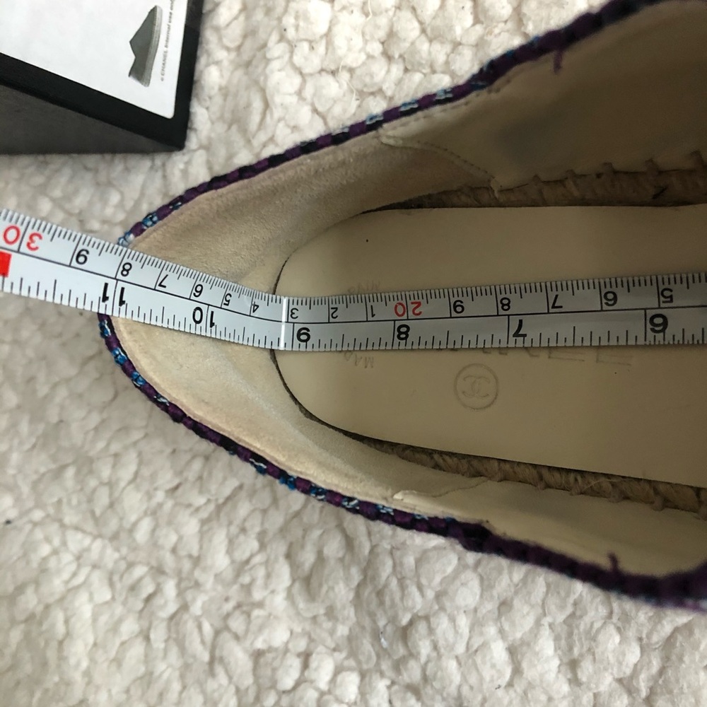 CHANEL Purple Tweed Espadrille Flats with Black Cap Toe and Jute Sole - Picture 13 of 16